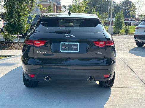 Used 2017 Jaguar F-PACE Prestige AWD/4WD image 6