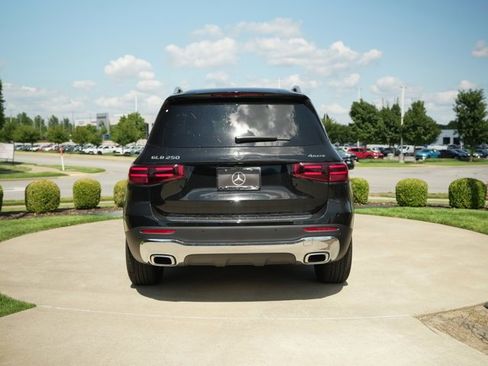 Used 2026 Mercedes-Benz GLB 250 4MATIC image 7