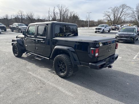 Used 2023 Jeep Gladiator Willys image 6