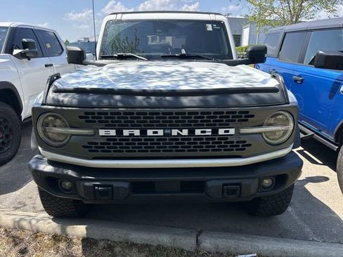 Used 2023 Ford Bronco Badlands w/ Sasquatch Package AWD/4WD image 2