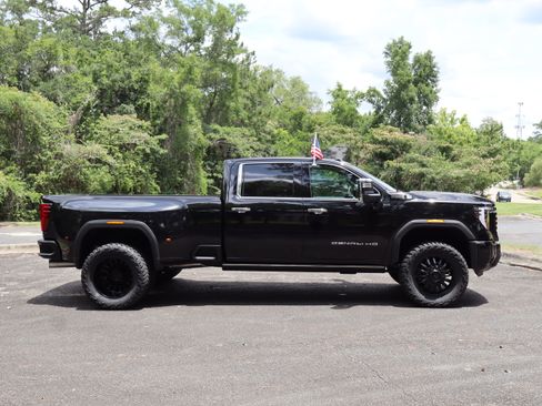 New 2026 GMC Sierra 3500 Denali Ultimate AWD/4WD image 10