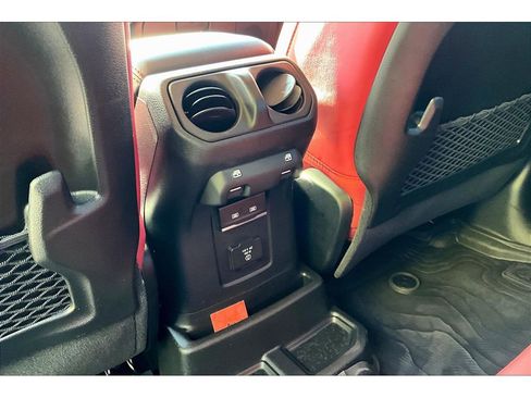 Certified 2024 Jeep Wrangler Unlimited Rubicon 392 image 31