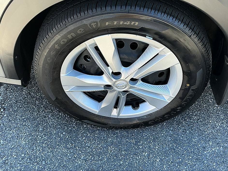 Certified 2025 Nissan Kicks Play S FWD image 9