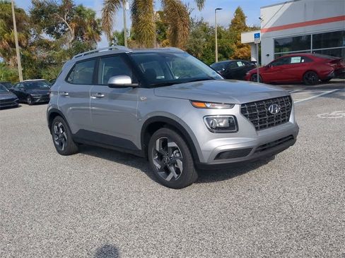 New 2026 Hyundai Venue SEL image 9