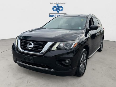 Used 2018 Nissan Pathfinder SL AWD/4WD image 2