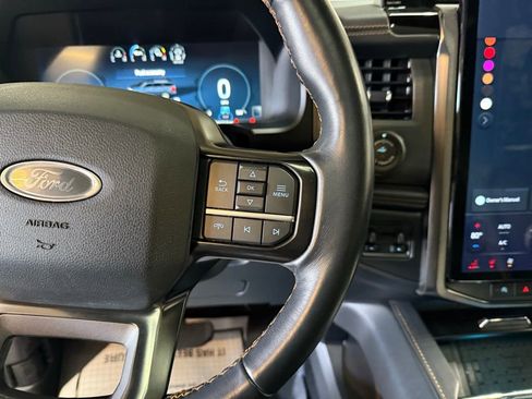 Certified 2023 Ford Expedition Platinum image 31