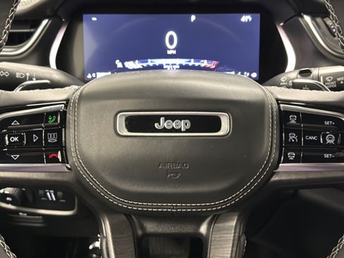 Used 2021 Jeep Grand Cherokee L Overland w/ Advanced Protech Group III AWD/4WD image 17
