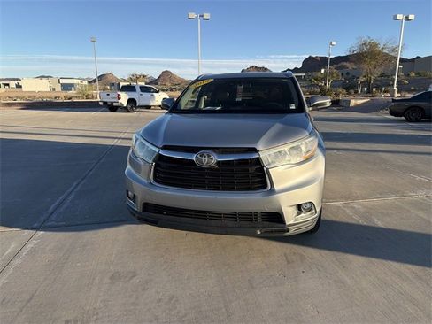 Used 2014 Toyota Highlander Limited image 2