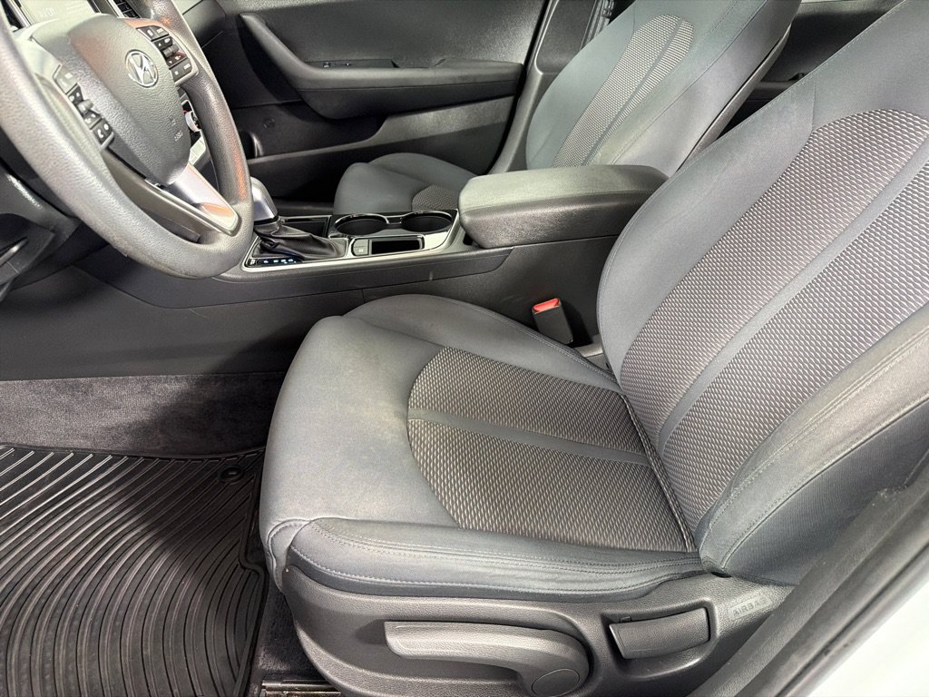 Used 2019 Hyundai Sonata SE w/ Cargo Package FWD image 12
