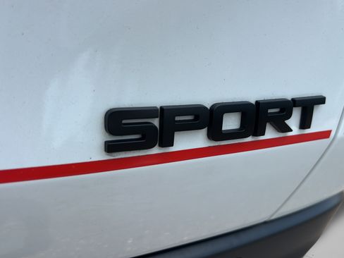 Used 2025 Honda HR-V Sport image 16