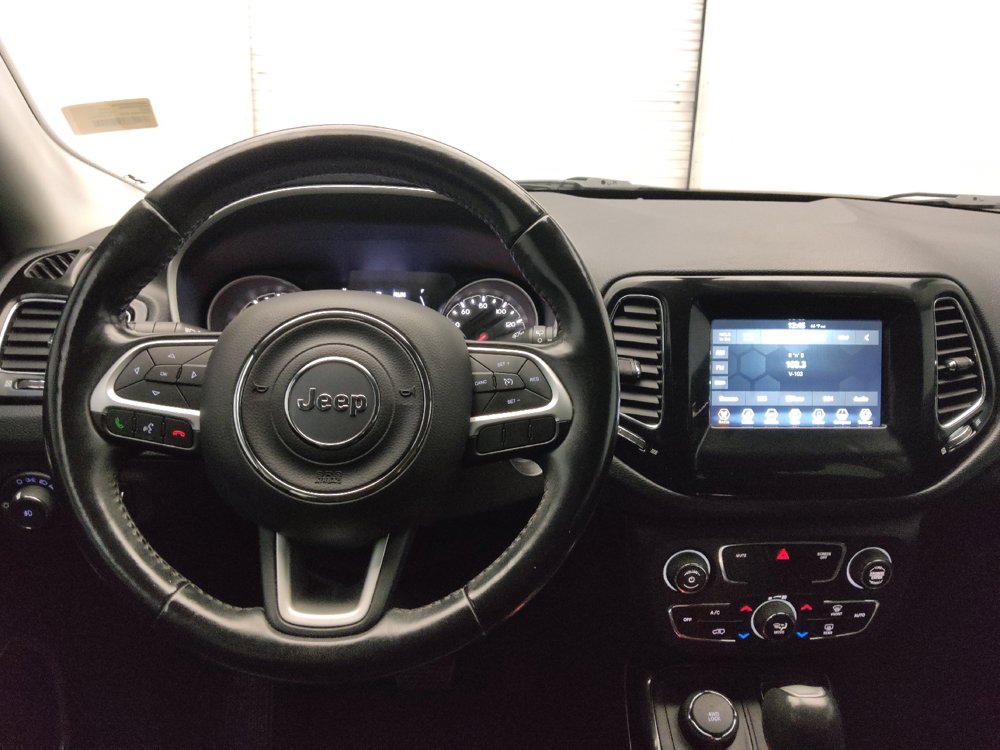 Used 2020 Jeep Compass Latitude AWD/4WD image 22