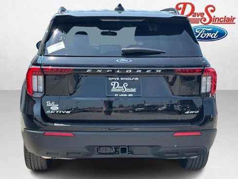 New 2026 Ford Explorer Active AWD/4WD image 8