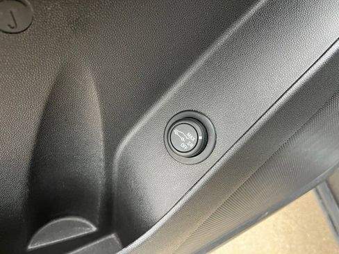 Used 2024 Chevrolet Equinox LT image 13