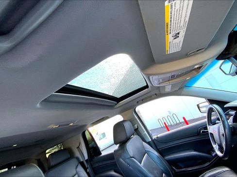 Used 2019 Chevrolet Tahoe LT w/ Z71 Midnight Edition image 20