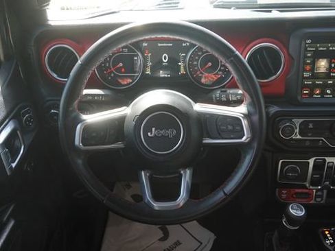 Used 2022 Jeep Wrangler Unlimited Rubicon AWD/4WD image 16