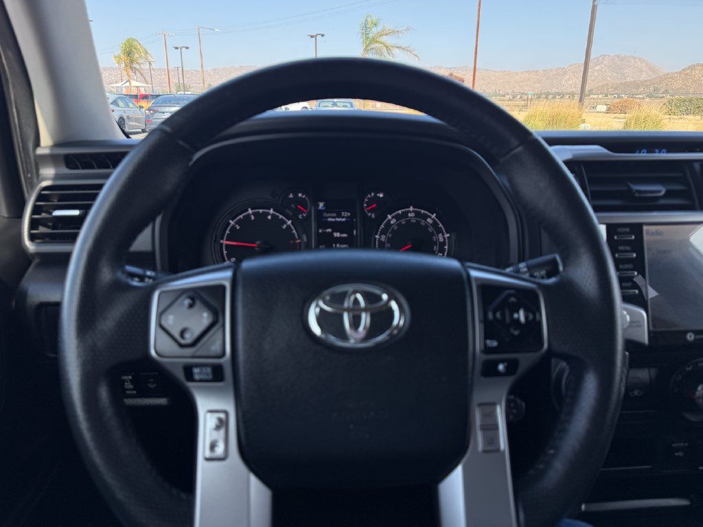 Used 2022 Toyota 4Runner SR5 Premium w/ Moonroof Package RWD image 18