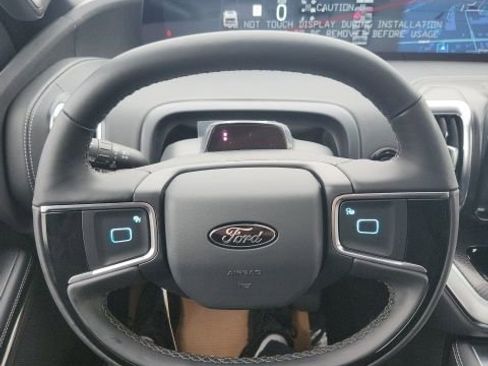 New 2025 Ford Expedition Platinum w/ Stealth Performance Package image 40