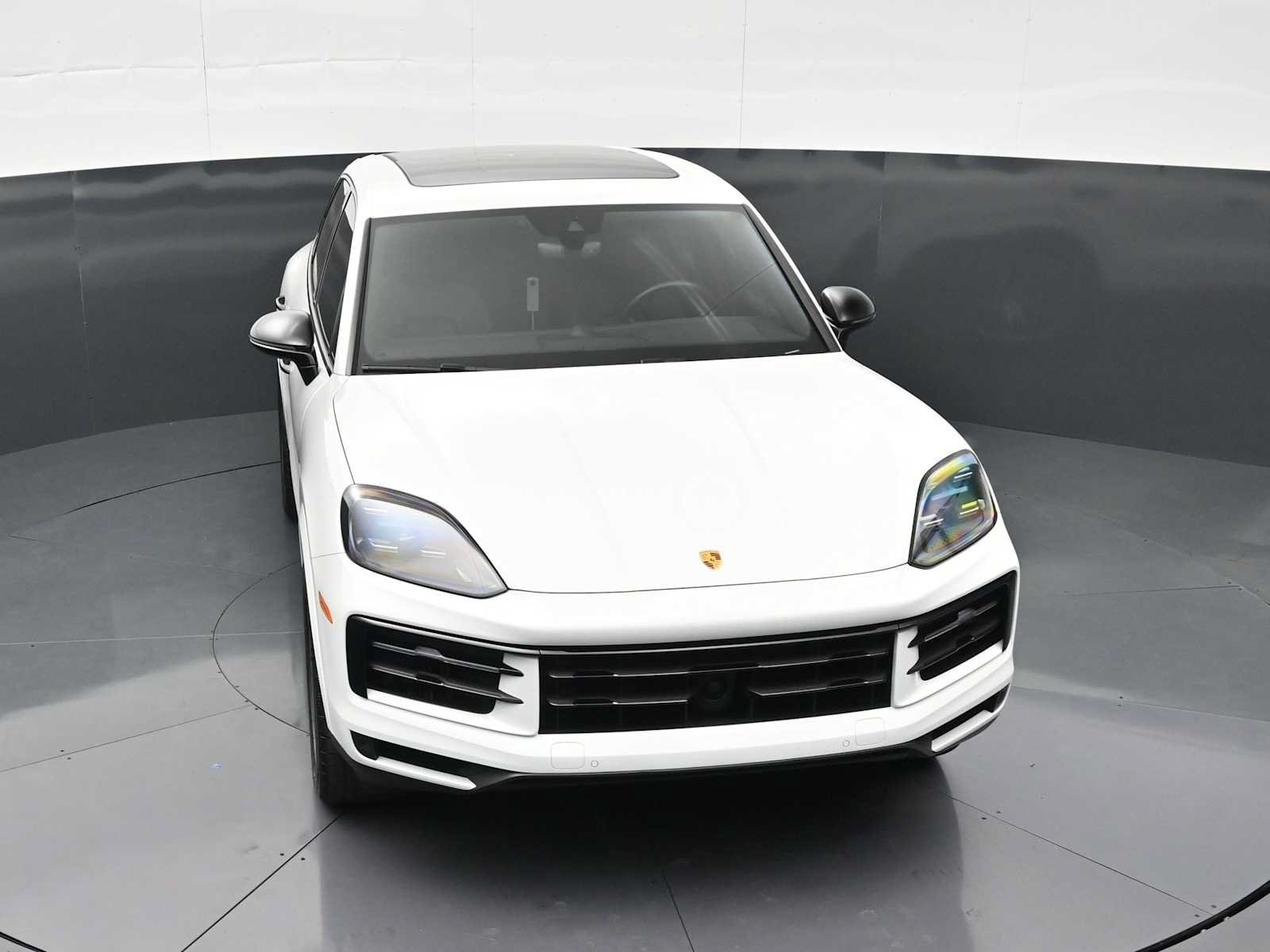 Certified 2024 Porsche Cayenne AWD/4WD image 36
