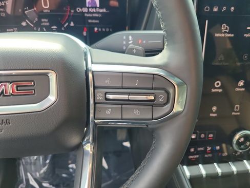 Used 2025 GMC Terrain Elevation w/ Elevation Premium Package AWD/4WD image 24