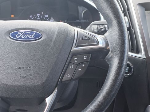 Used 2020 Ford Edge Titanium FWD image 20