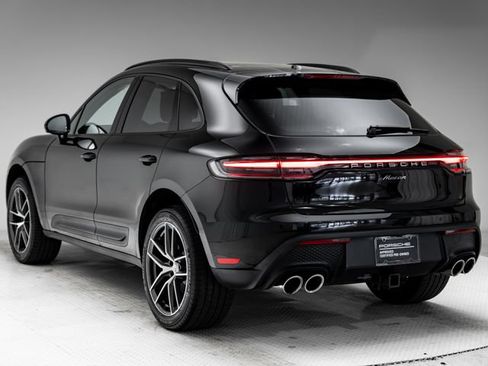 Certified 2026 Porsche Macan AWD/4WD image 3