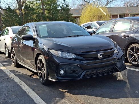 Used 2018 Honda Civic Sport image 3
