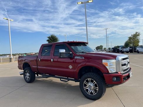 Used 2015 Ford F250 Platinum w/ Platinum Package AWD/4WD image 6