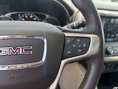 Used 2019 GMC Acadia Denali w/ Technology Package AWD/4WD image 23