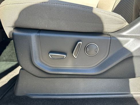 Used 2018 Ford F150 XLT w/ Equipment Group 302A Luxury image 21