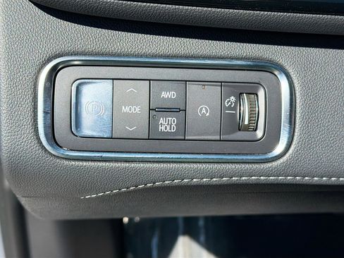 Used 2025 Buick Enclave Sport Touring image 35