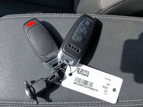 Used 2023 Audi Q4 e-tron Prestige AWD/4WD image 10