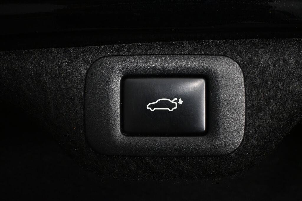 Used 2023 Lexus ES 350 F Sport w/ Accessory Package (Z2) FWD image 11
