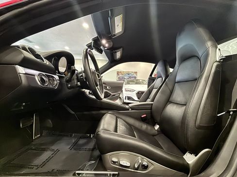 Used 2018 Porsche 718 Cayman S RWD image 12