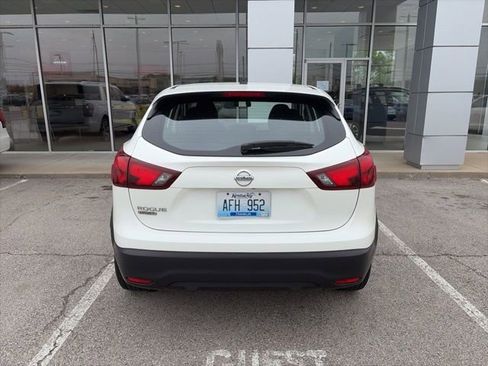 Used 2019 Nissan Rogue Sport S FWD image 4