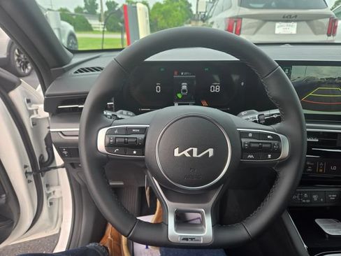 Used 2021 Kia K5 GT-Line AWD/4WD image 17