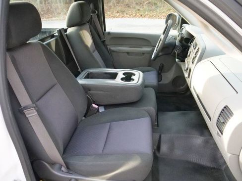 Used 2013 Chevrolet Silverado 1500 W/T image 19