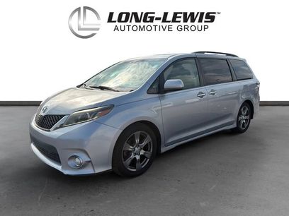 Used 2017 Toyota Sienna SE
