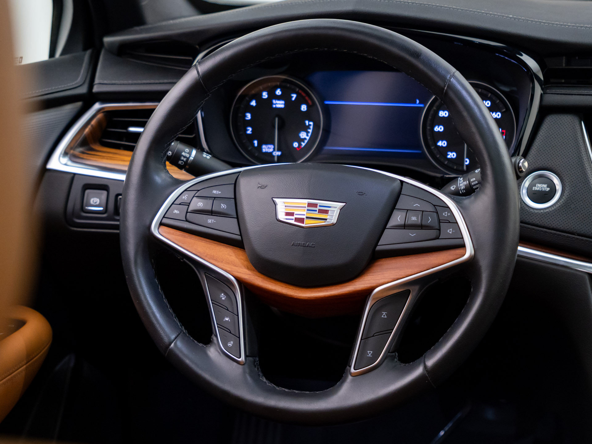 Used 2024 Cadillac XT5 Premium Luxury w/ Technology Package AWD/4WD image 13