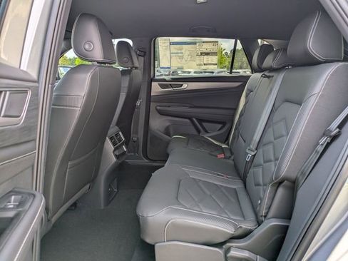 New 2026 Volkswagen Atlas Cross Sport SE image 14