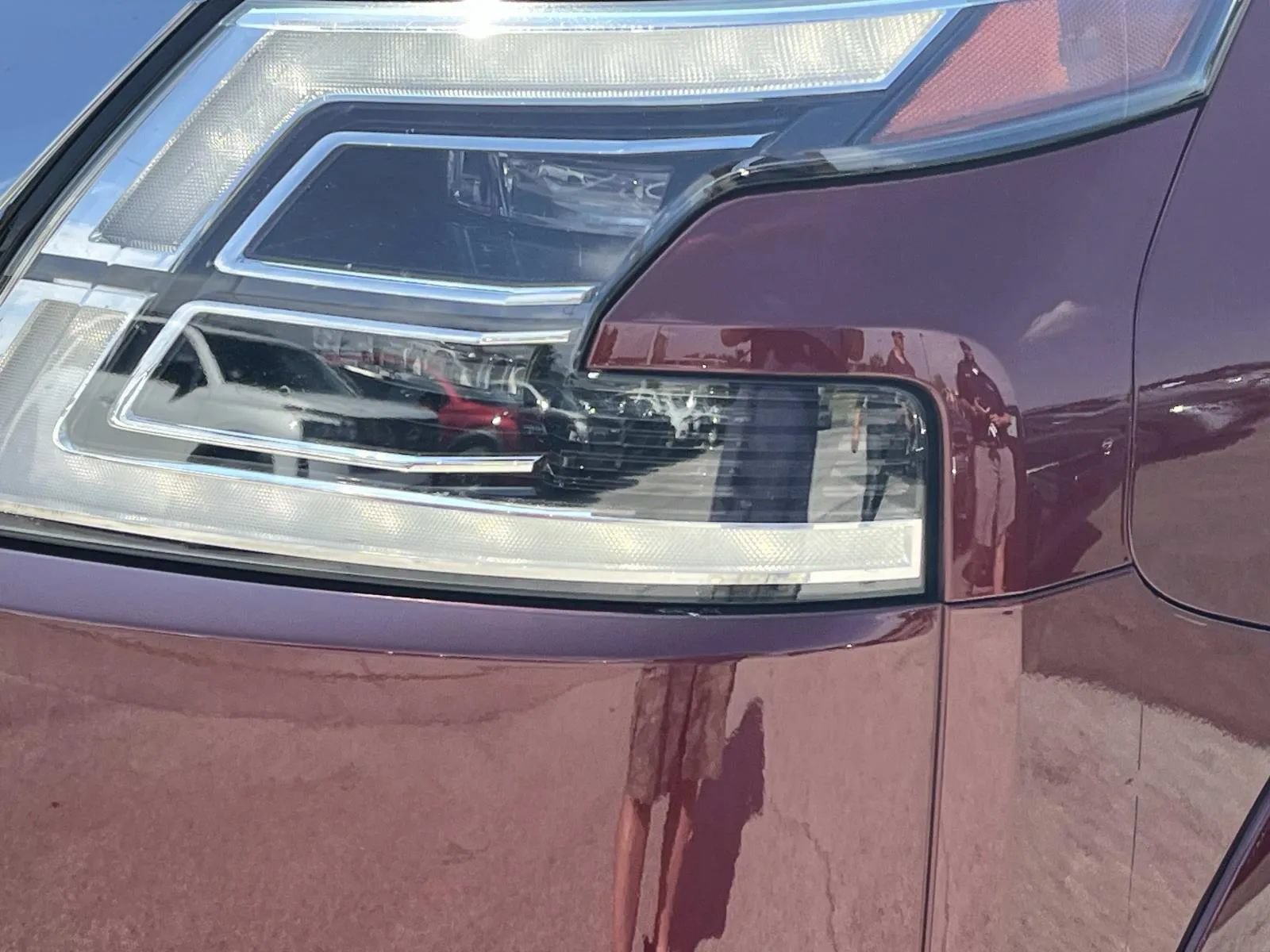 Used 2021 Nissan Armada Platinum w/ Captain's Chairs Package RWD image 9