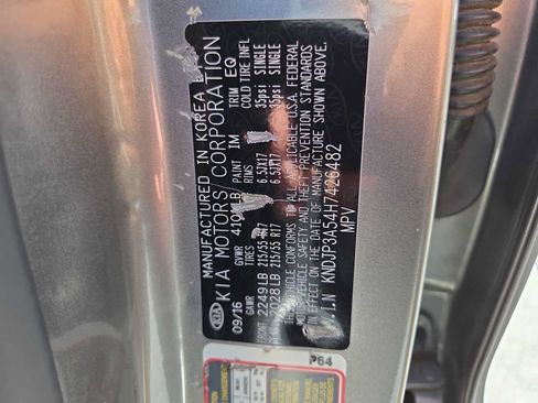 Used 2017 Kia Soul + FWD image 29