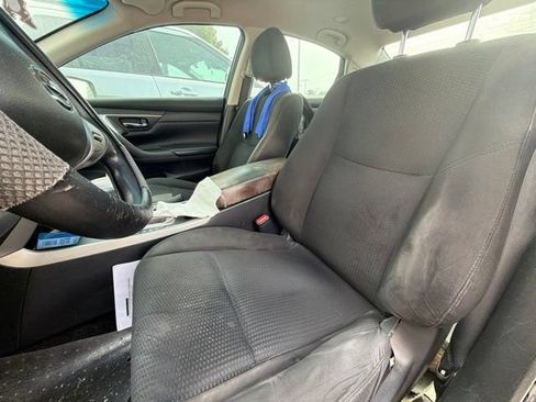 Used 2015 Nissan Altima 2.5 S w/ Sport Value Package FWD image 5