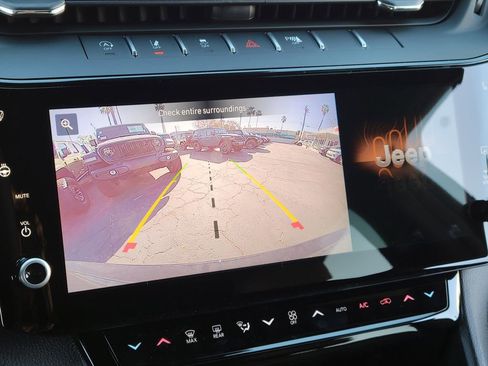 New 2026 Jeep Grand Cherokee Altitude AWD/4WD image 9