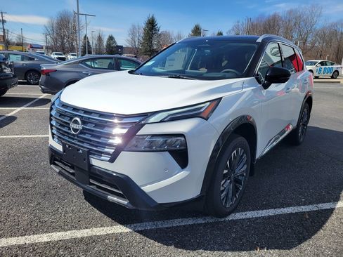 New 2026 Nissan Rogue Platinum w/ Tech Package AWD/4WD image 10