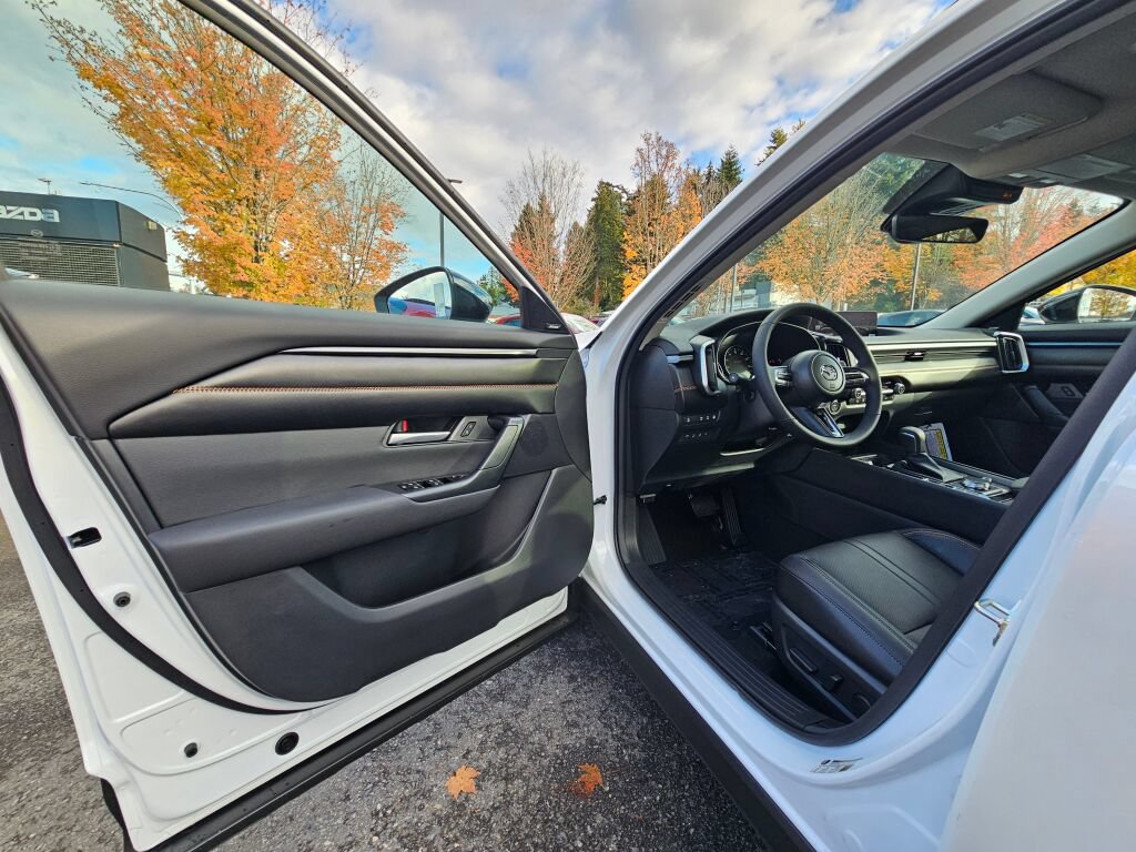 New 2026 MAZDA CX-50 AWD 2.5 Hybrid w/ Cargo Package image 24