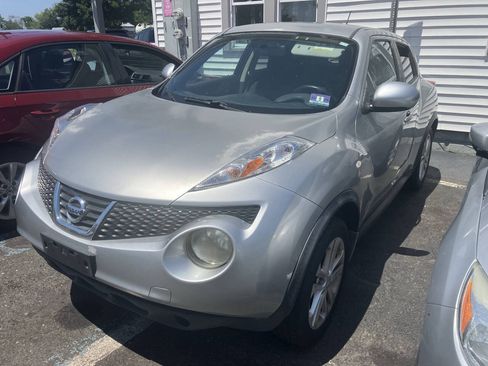 Used 2011 Nissan Juke SV AWD/4WD image 1