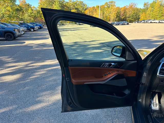 Used 2023 BMW X5 M50i w/ Executive Package AWD/4WD image 25