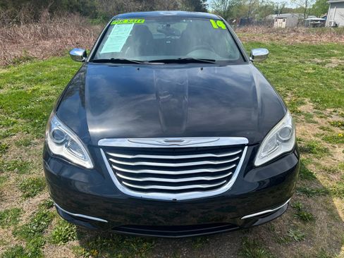 Used 2014 Chrysler 200 Limited w/ Sun/Sound Group image 2