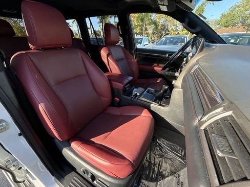 Used 2022 Lexus GX 460 Premium w/ Premium Package image 27