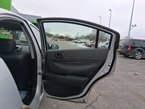 Used 2008 Mitsubishi Galant DE image 9